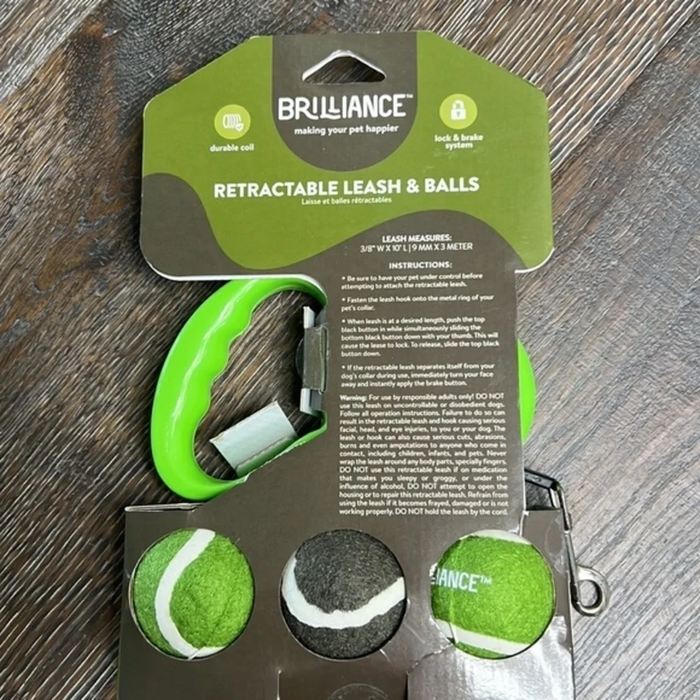 Brilliance, ‘Retractable Leach & 3 balls’ Orange or Green. SZ: 10ft leach. NWT